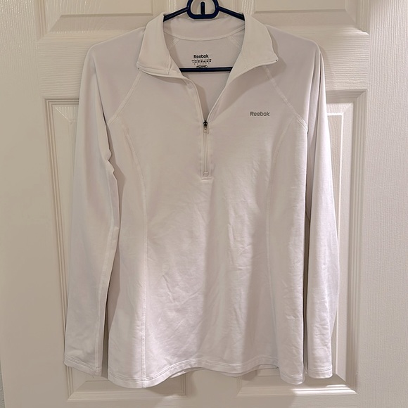 Reebok half-zip long sleeve activewear top - Picture 9 of 10
